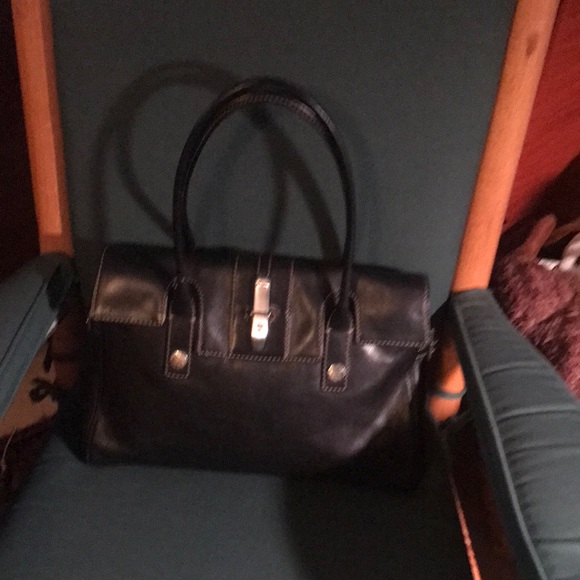 Michael Kors Black Leather Handbag.  Smoke free home. Good condition. - Picture 3 of 4